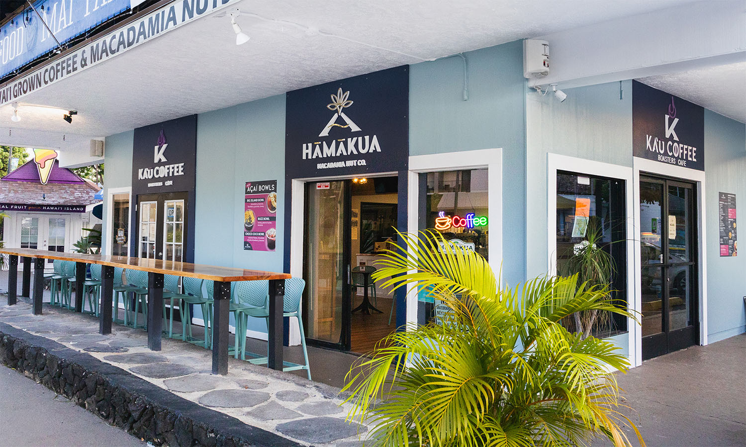 Exterior of Kaʻū Coffee Roasters Cafe in Kailua-Kona